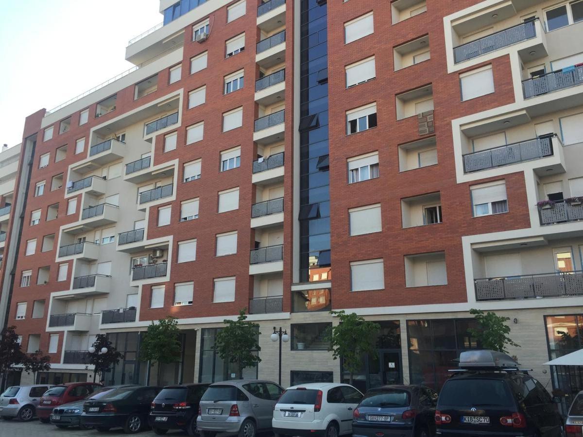 Appartement Blini Complex à Pristina Extérieur photo