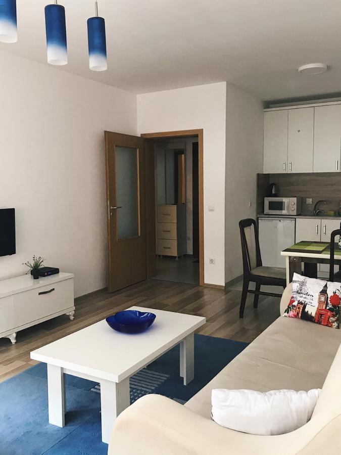 Appartement Blini Complex à Pristina Extérieur photo