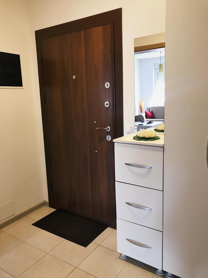 Appartement Blini Complex à Pristina Extérieur photo