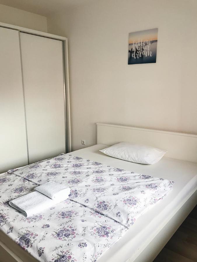 Appartement Blini Complex à Pristina Extérieur photo