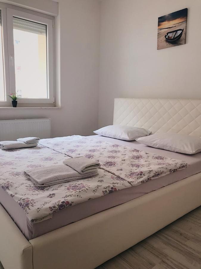 Appartement Blini Complex à Pristina Extérieur photo
