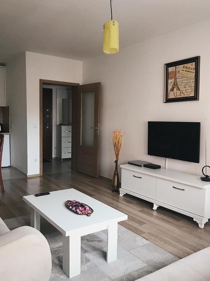 Appartement Blini Complex à Pristina Extérieur photo
